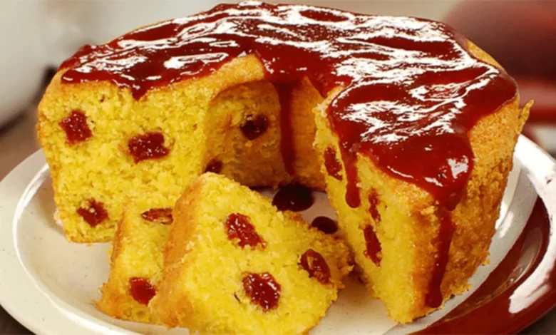 Bolo de Fubá com Goiabada